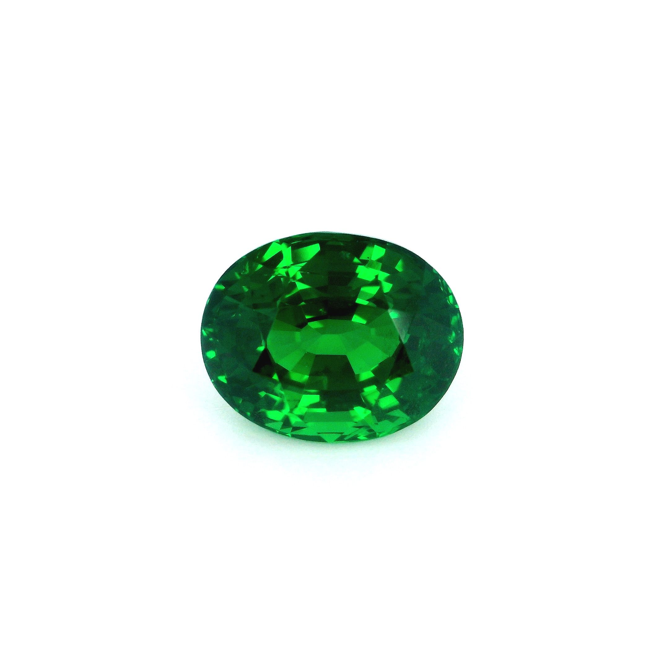 Granat 4,51 ct, zielony, szlif owalny