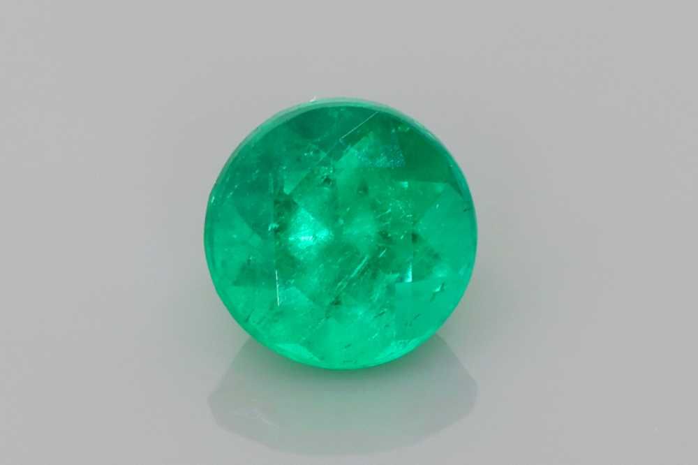 1.05 ct Round emerald