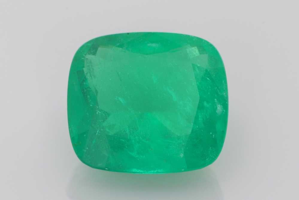 5.77 ct Cushion emerald