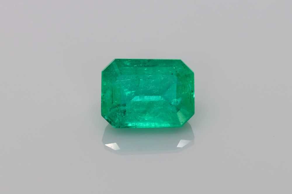 Szmaragd 2,29 ct, zielony, szlif szmaragdowy