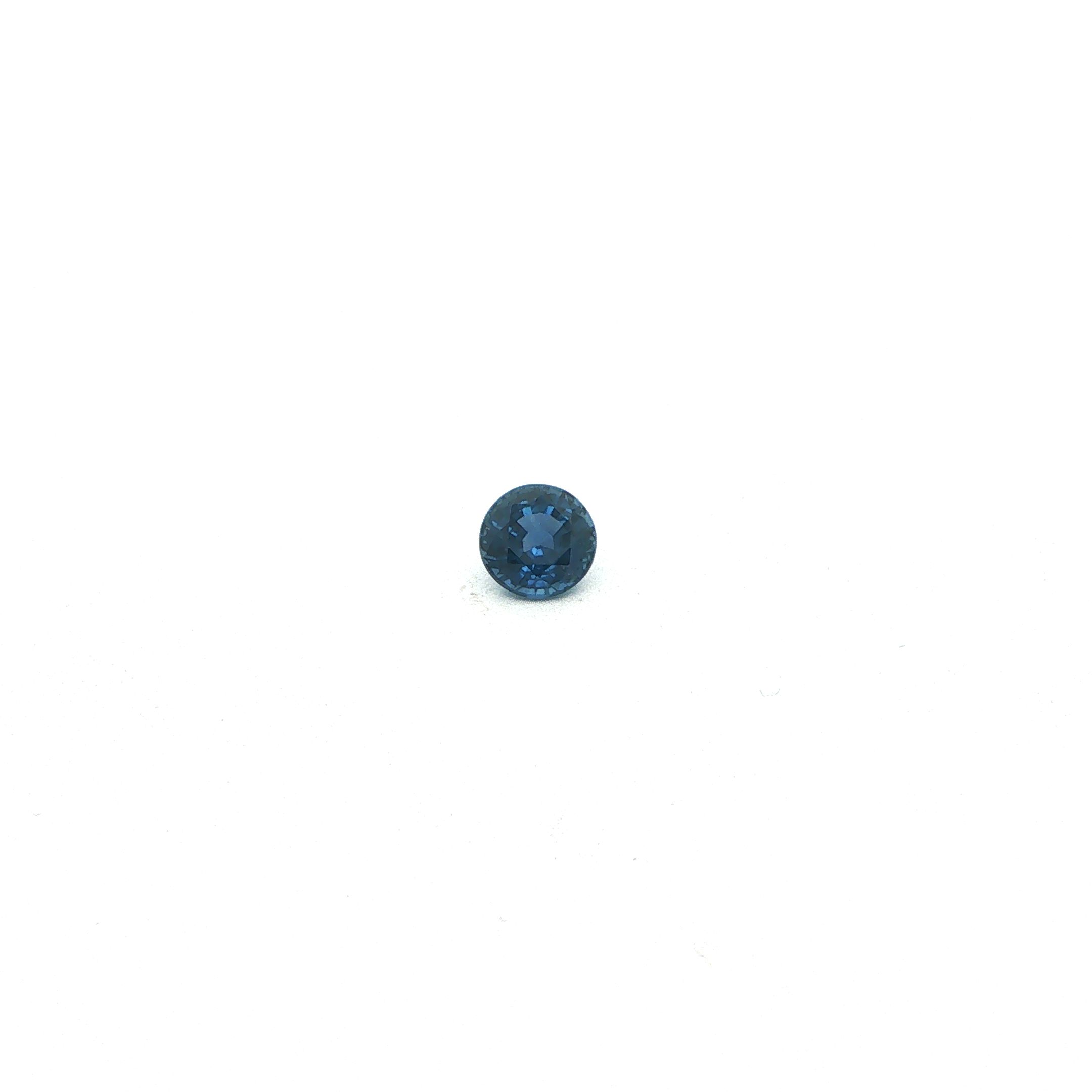 0.74 ct Round sapphire