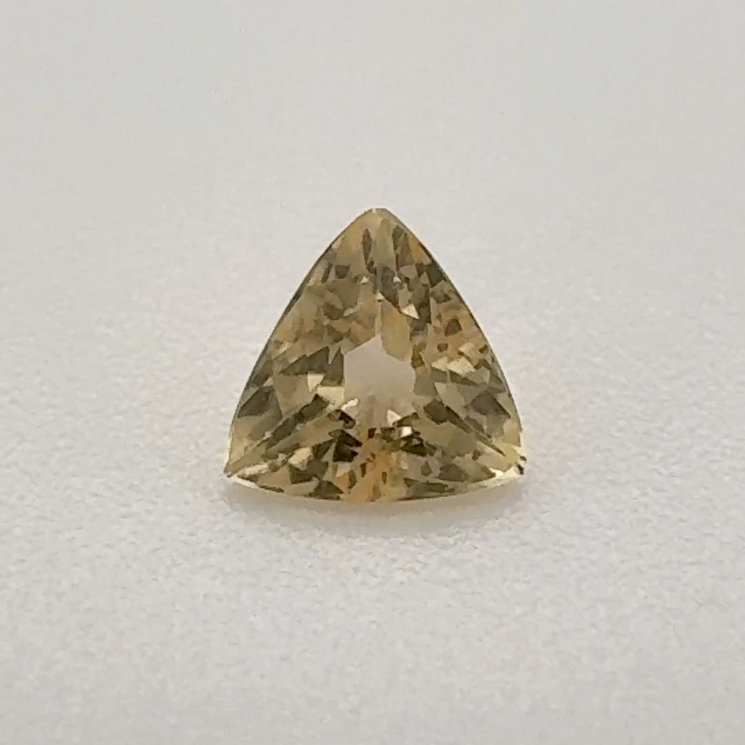 0.39 ct Topaz