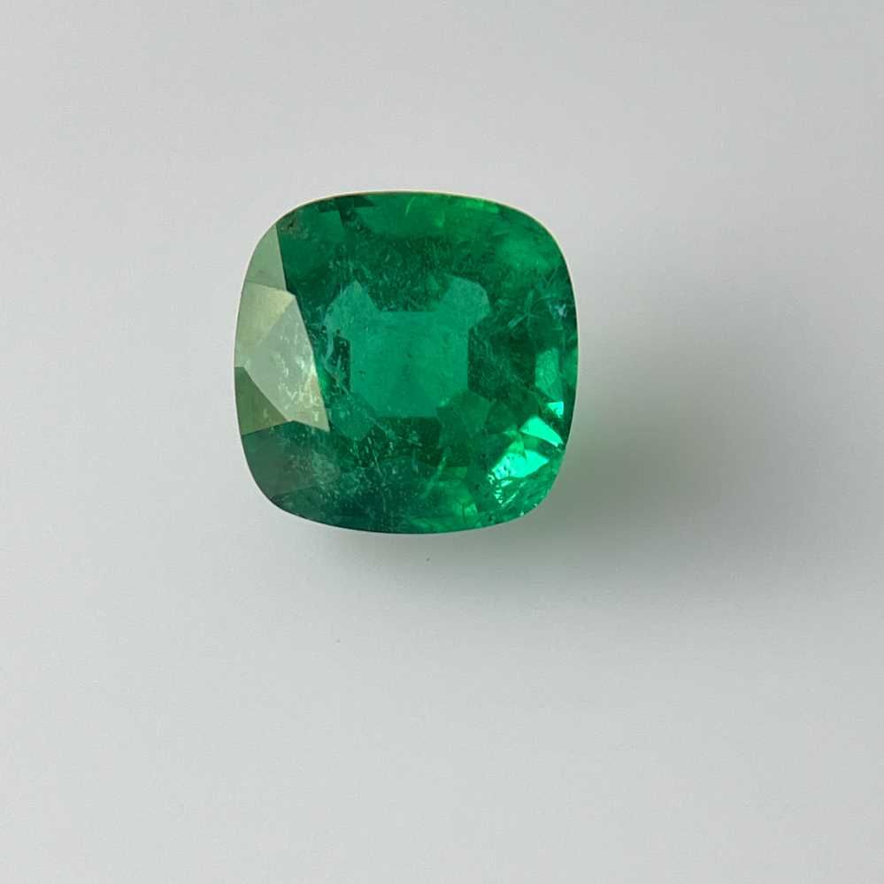 Szmaragd 3,48 ct, zielony, szlif cushion