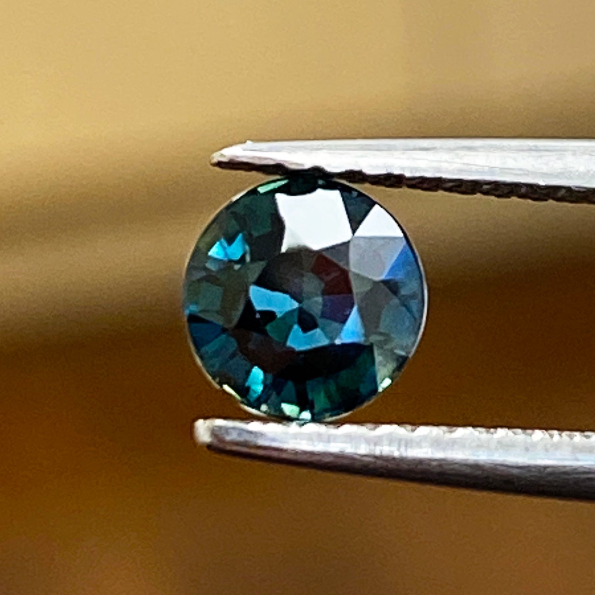 SAPPHIRE FACETED 0.99ct GREEN Blue Green EC SRILANKA HEATED