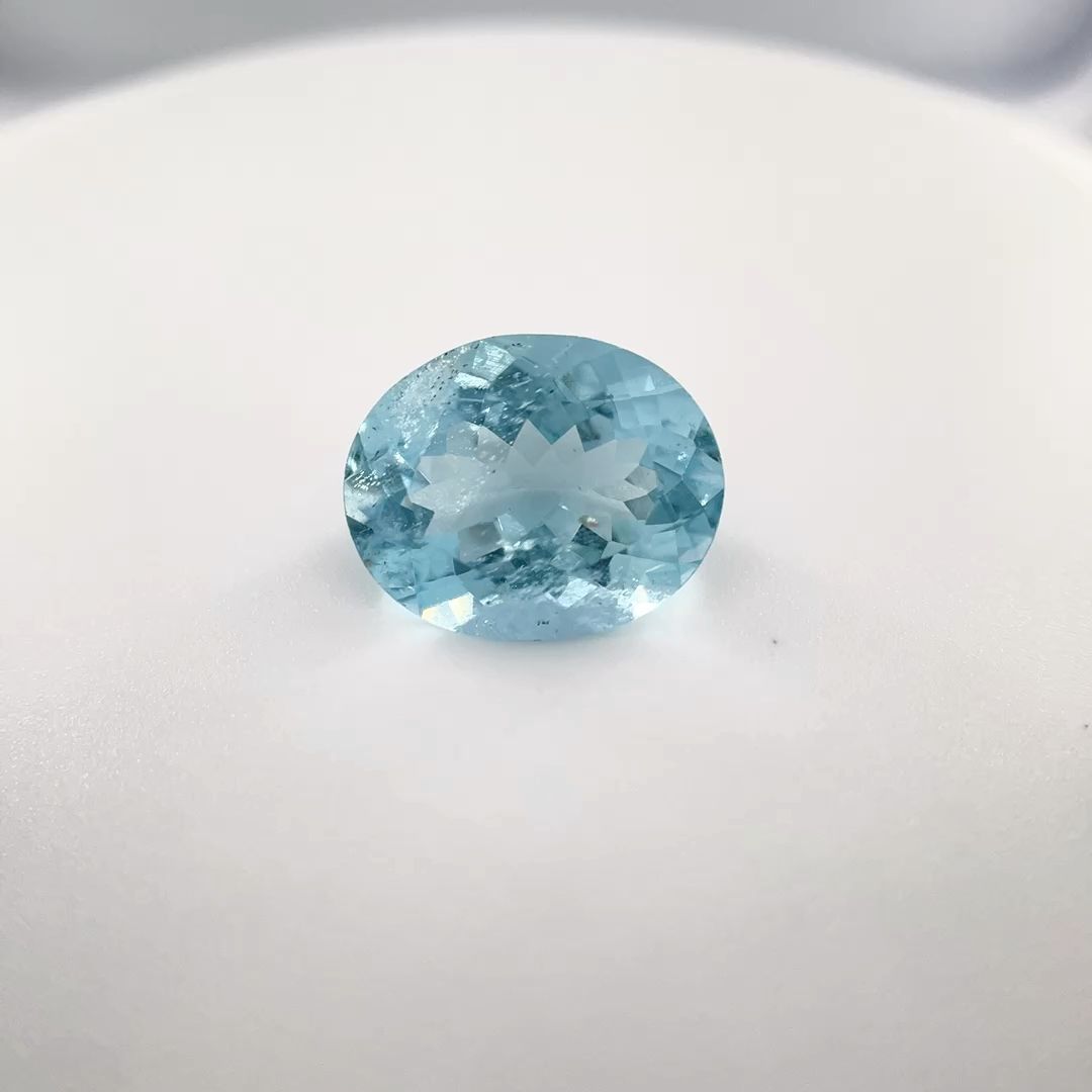 Akwamaryn 3,76 ct, niebieski, szlif owalny