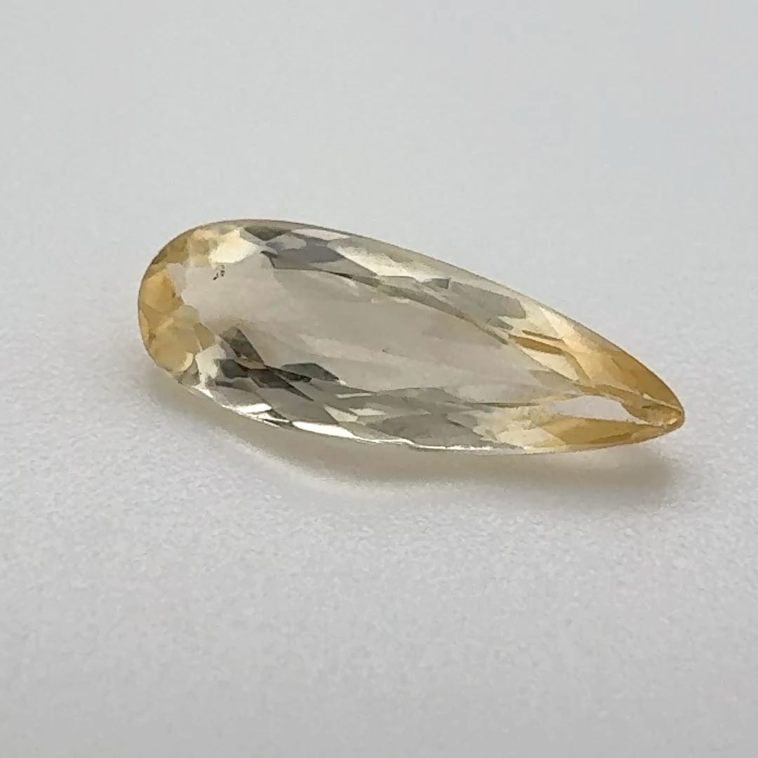TOPAZ FACETED 1.075ct YELLOW Light Orangey Yellow EC BRAZIL NONE