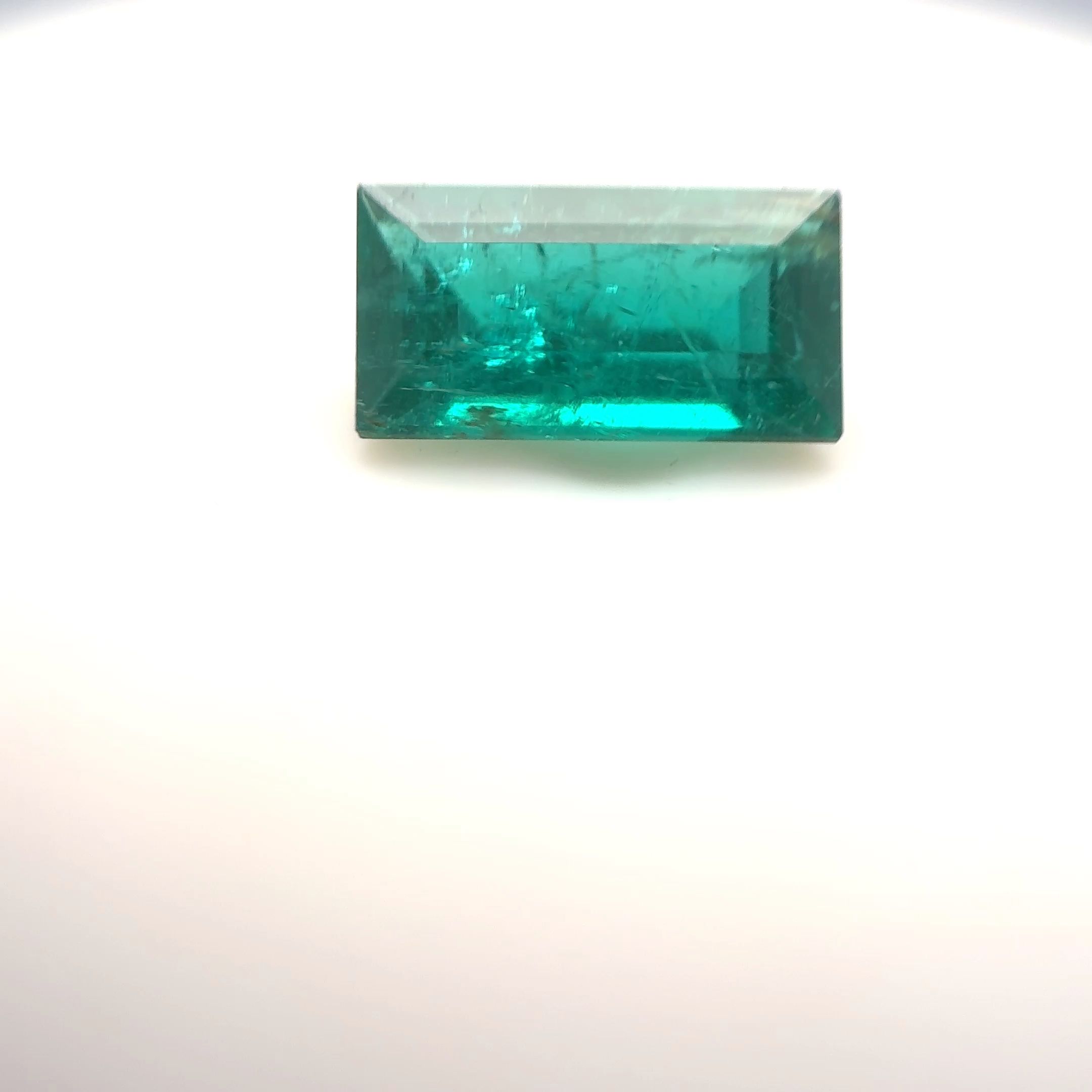 Szmaragd 1,29 ct, zielony, szlif bagietka