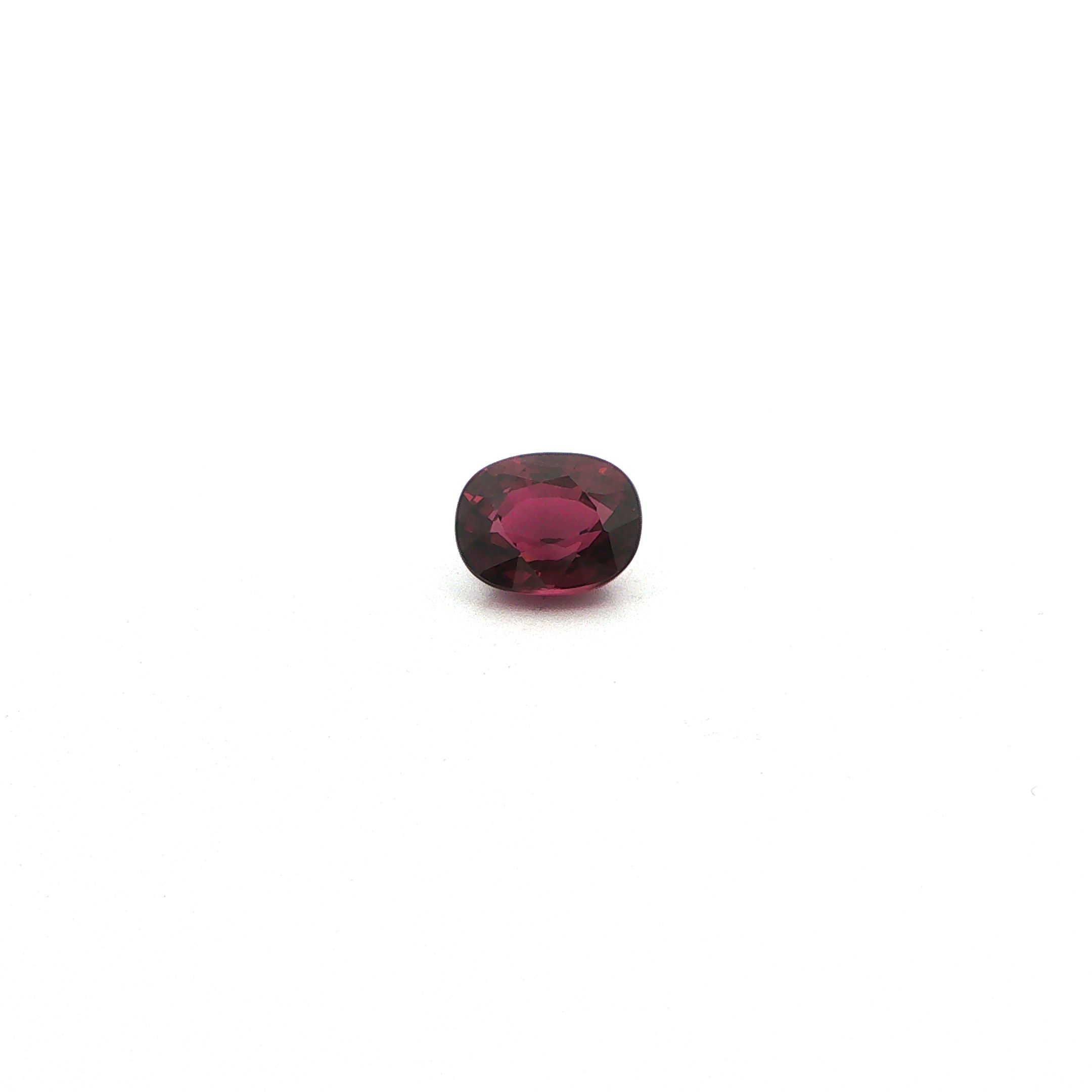 1.81 ct Cushion garnet