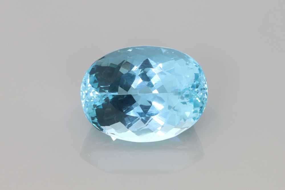 Akwamaryn 6,25 ct, niebieski, szlif owalny