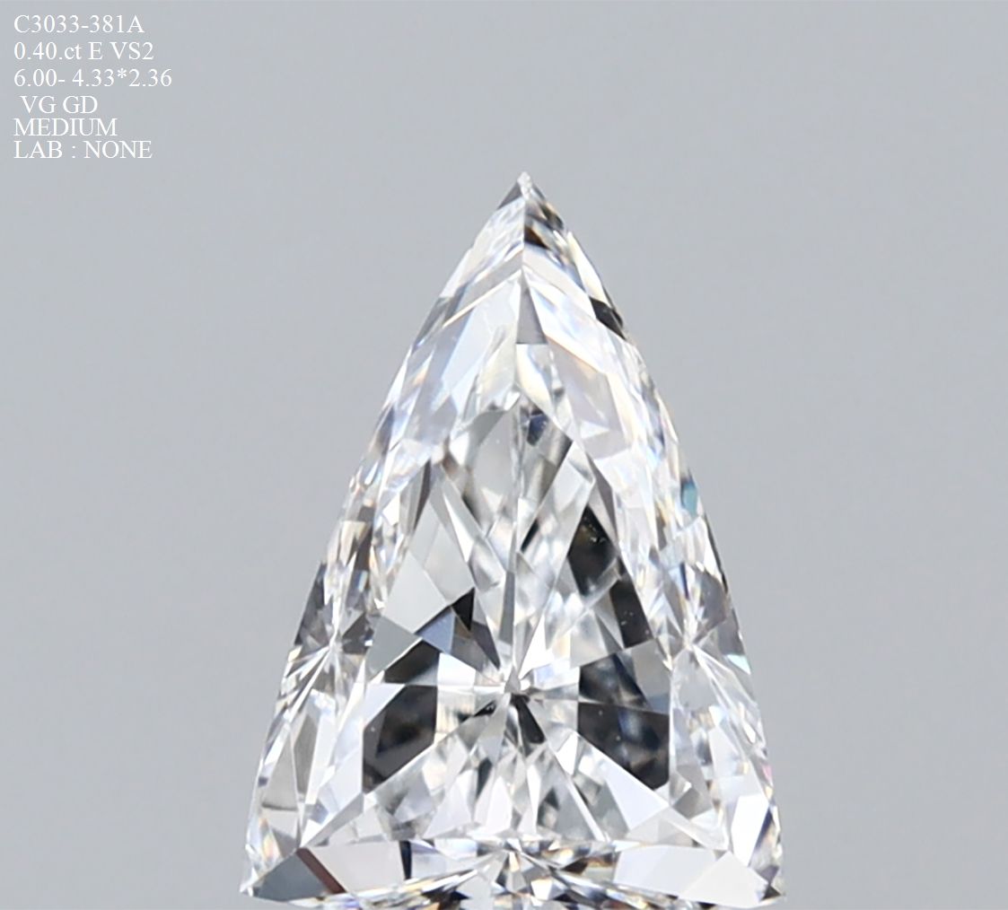 Prírodný diamant triangel,...