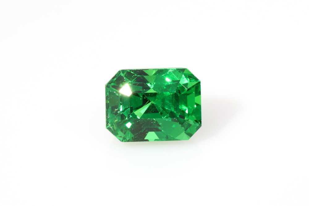 Granat 1,53 ct, zielony, szlif szmaragdowy