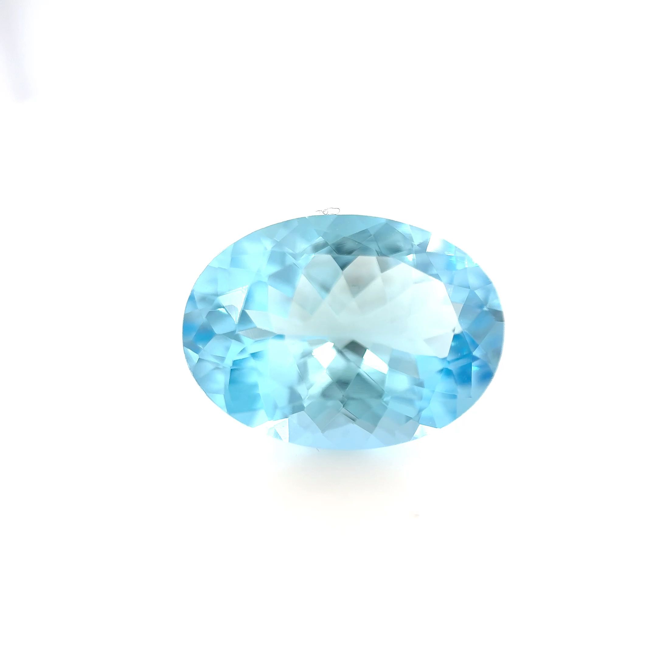 Akwamaryn 6,47 ct, niebieski, szlif owalny