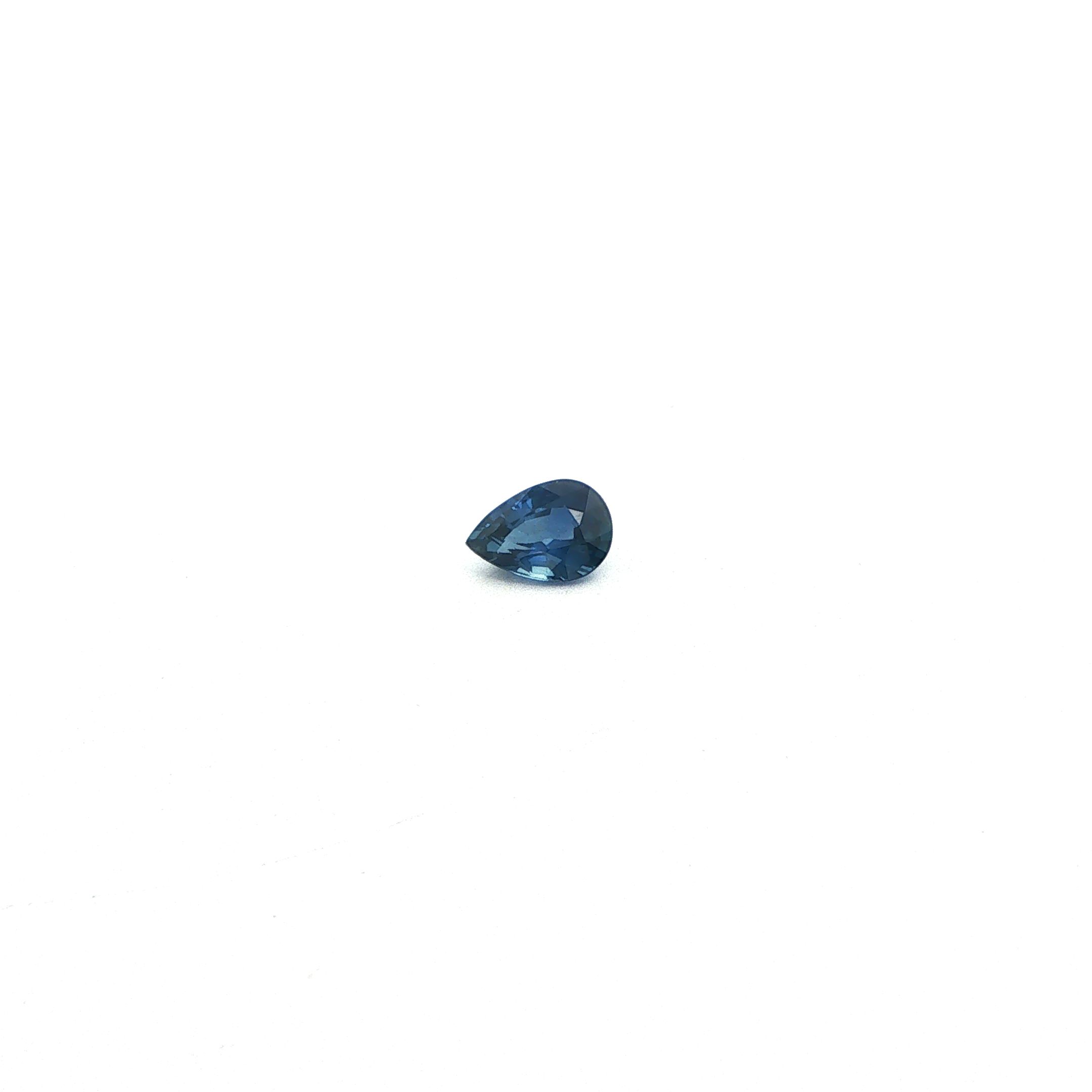 0.8 ct Pear sapphire