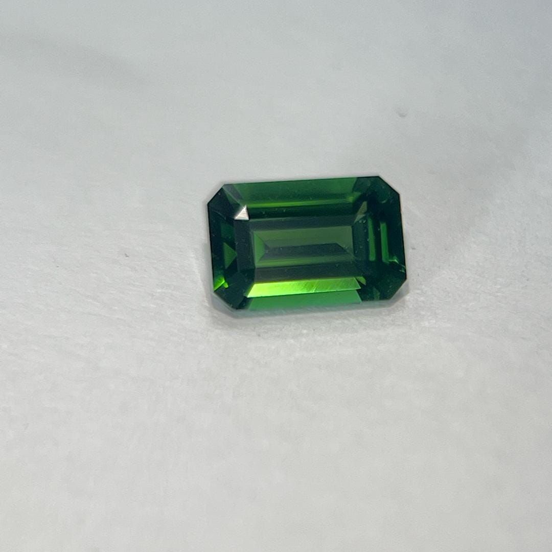Turmalin 1,00 ct, zielony, szlif szmaragdowy