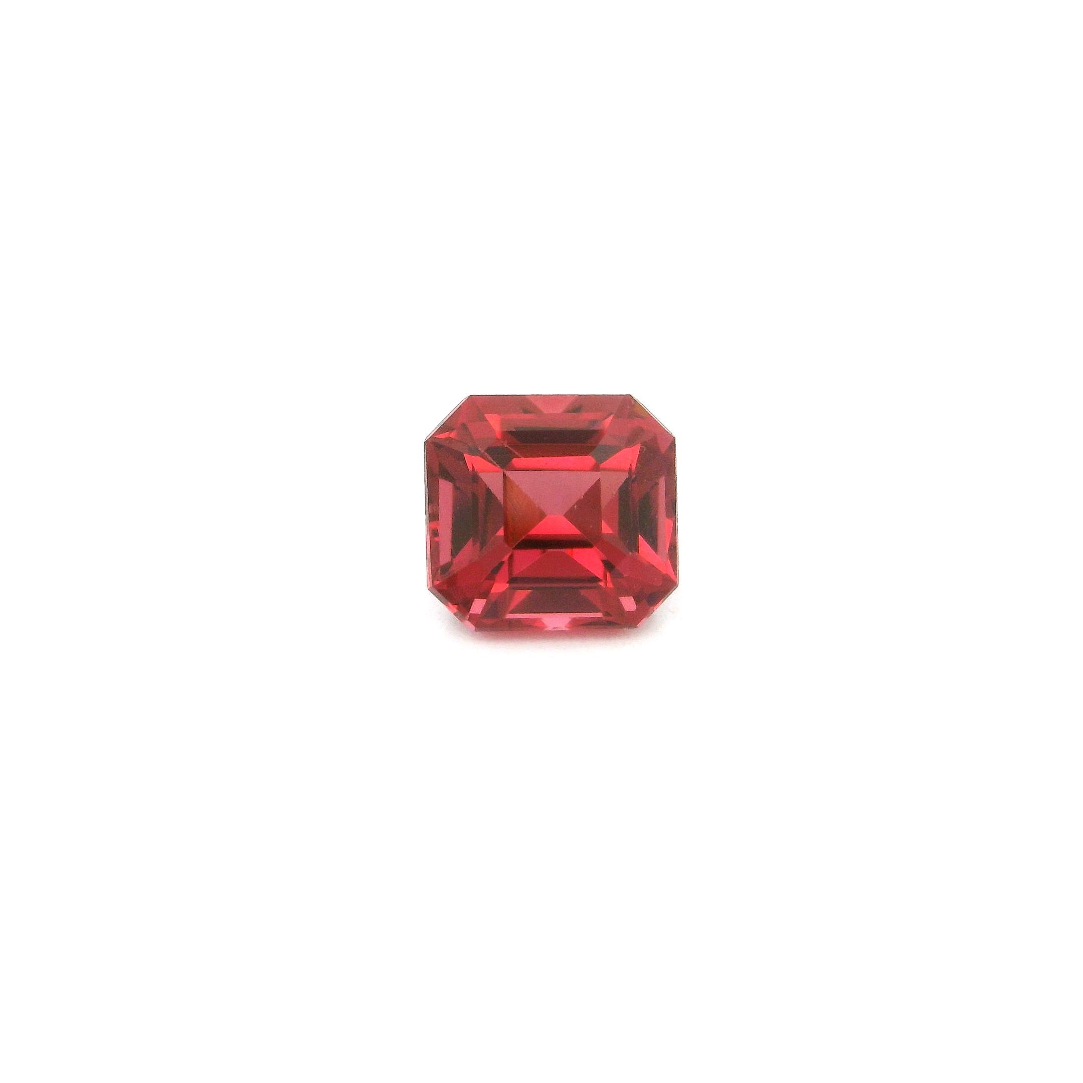 Granat 1,30 ct, różowy, szlif ośmiokątny