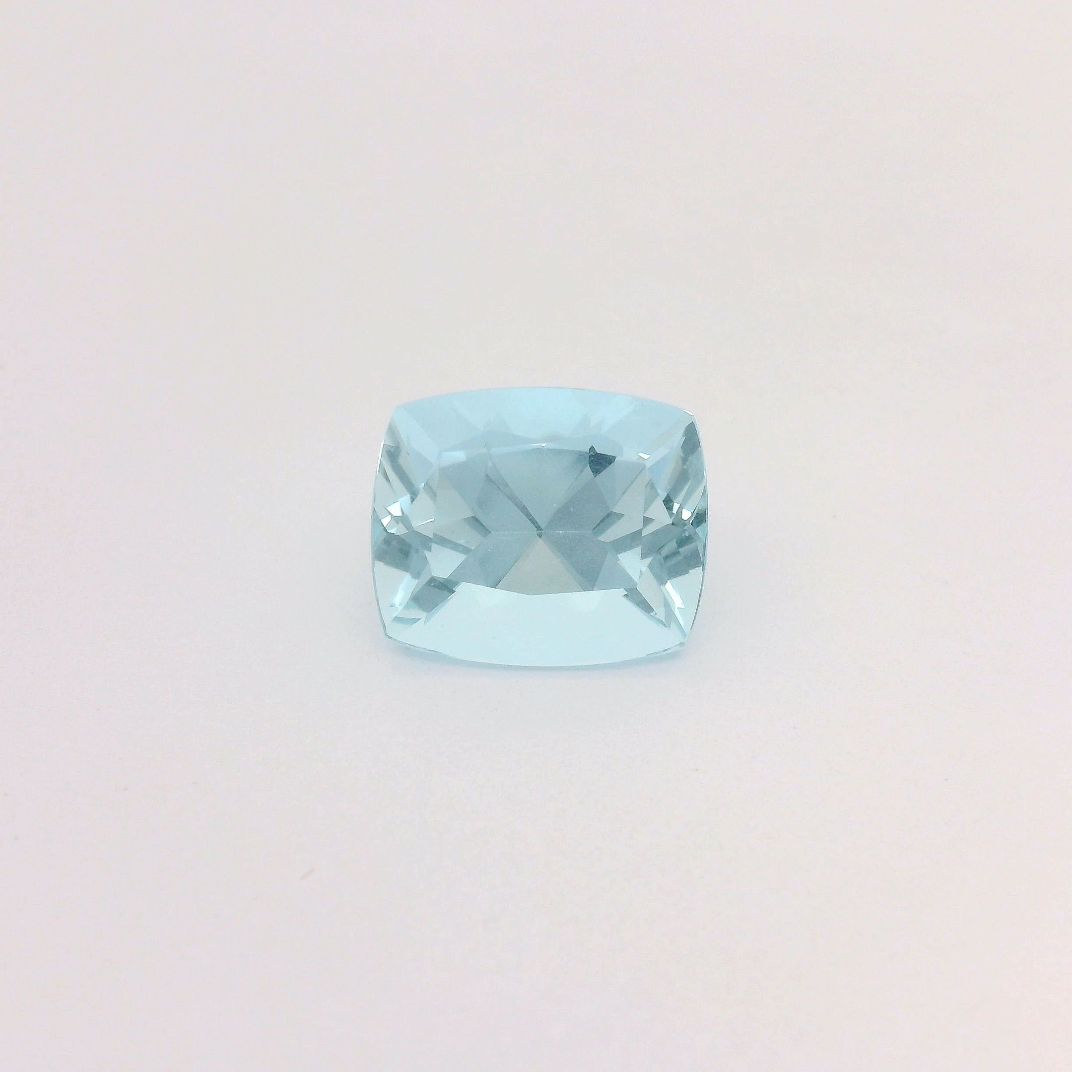 Akwamaryn 5,62 ct, niebieski, szlif cushion