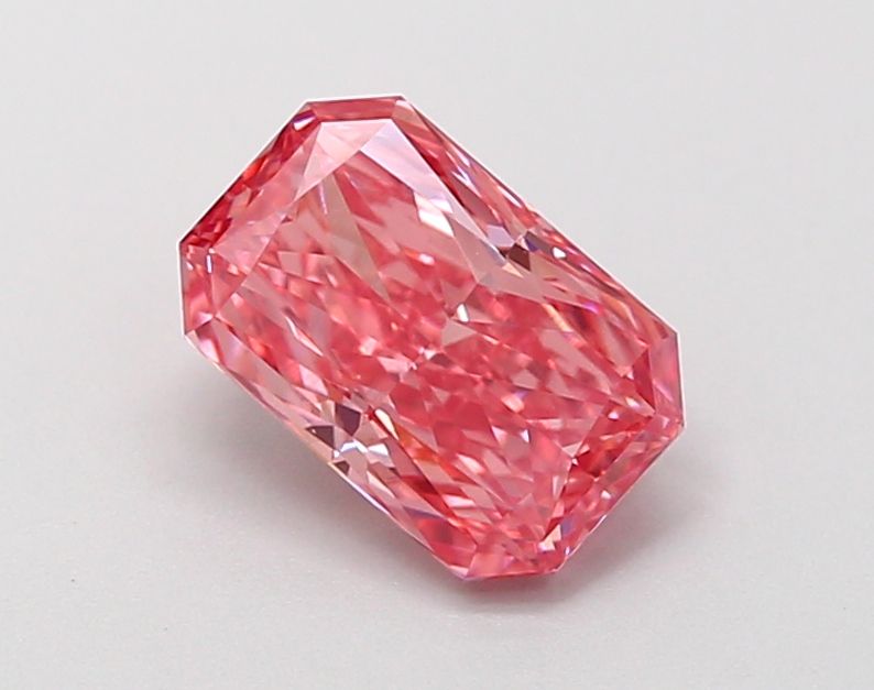 1.01 CT Fancy Vivid Pink RADIANT