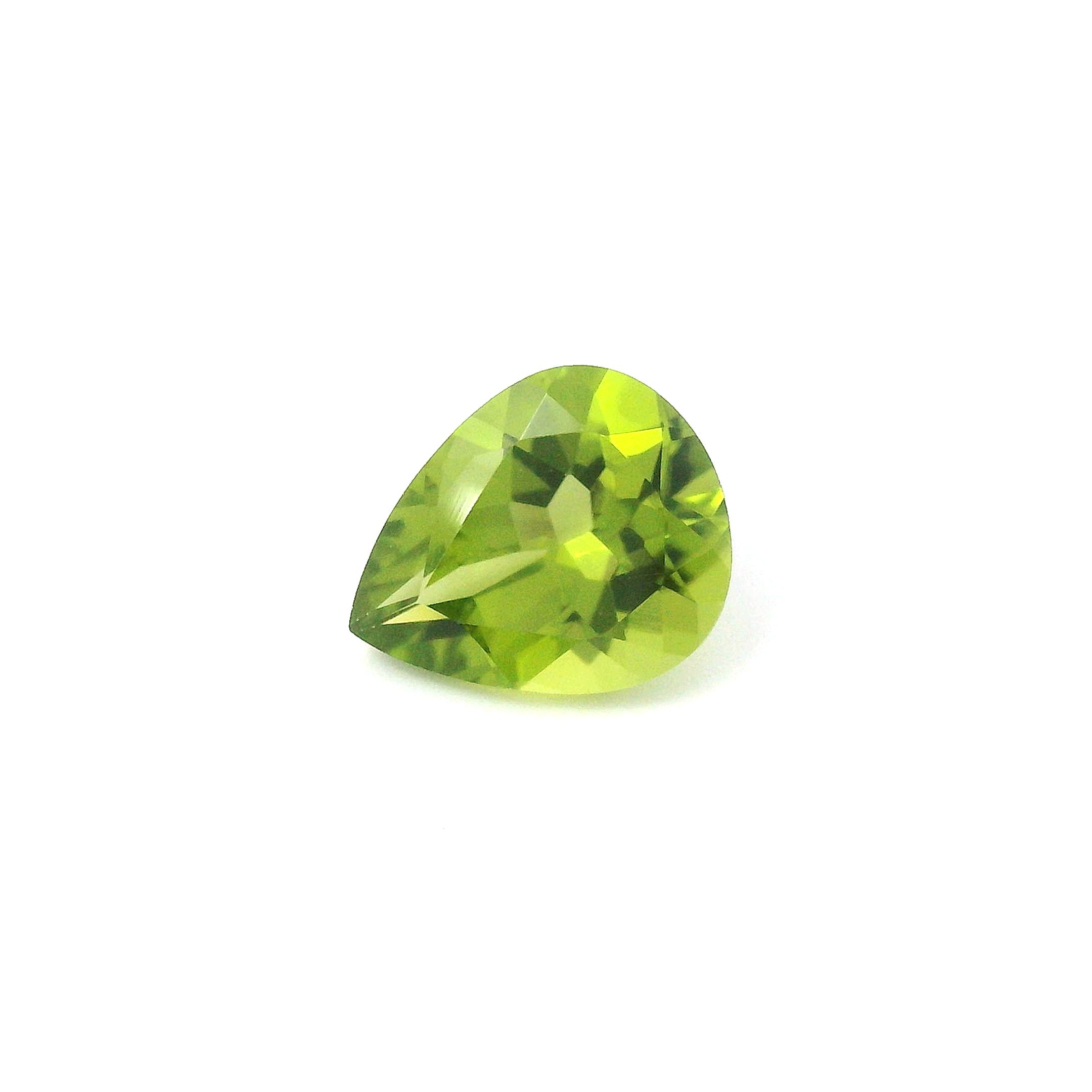 Perydot 2,42 ct, zielony, szlif gruszka
