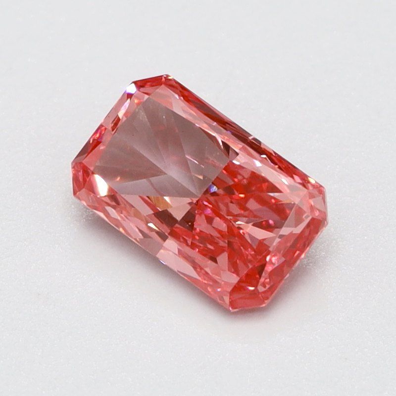 0.31 CT Fancy Vivid Pink RADIANT