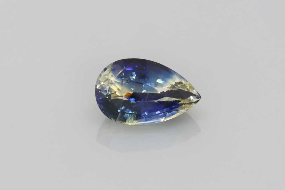 Szafir 1,95 ct, dwubarwny, szlif gruszka