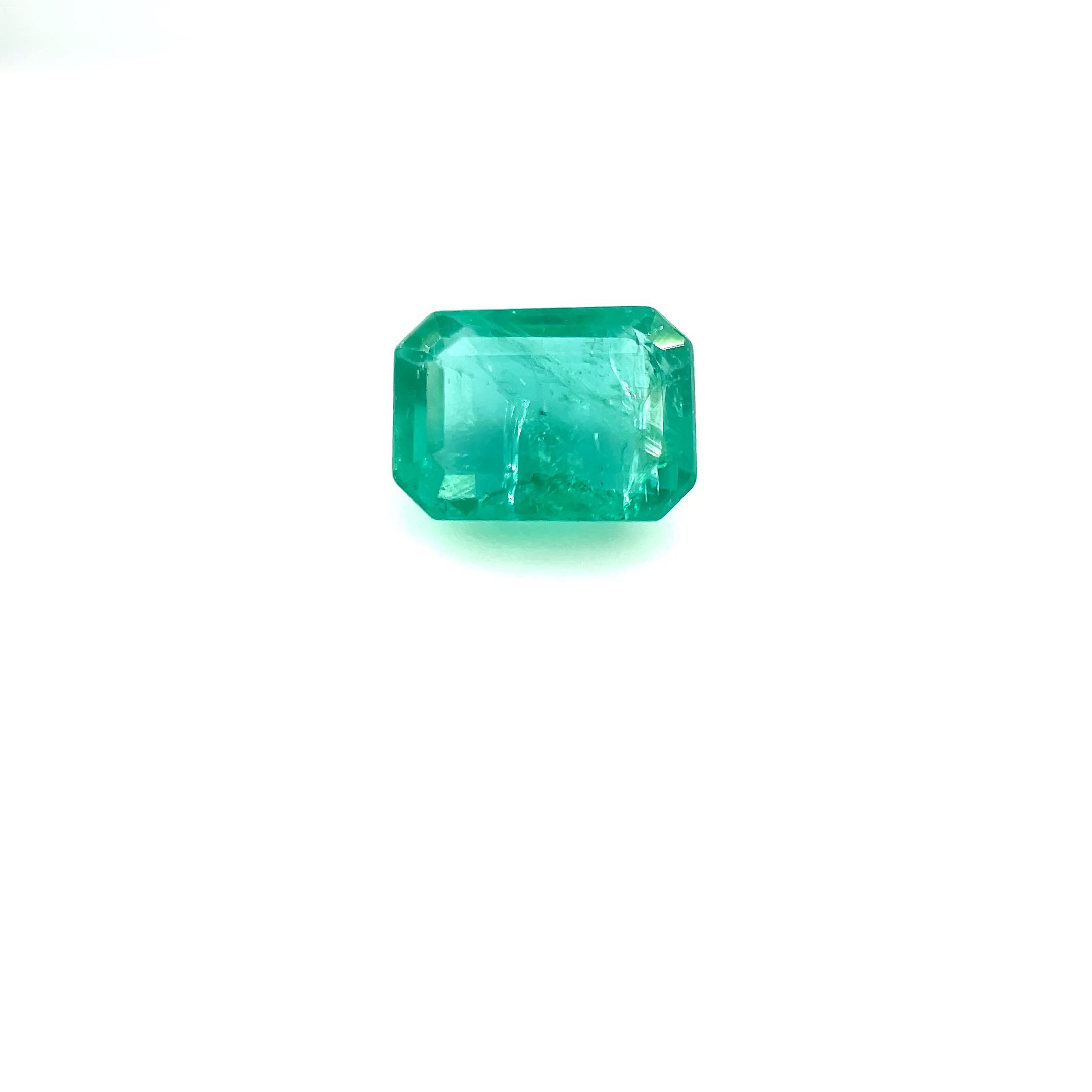 Szmaragd 1,13 ct, zielony, szlif szmaragdowy