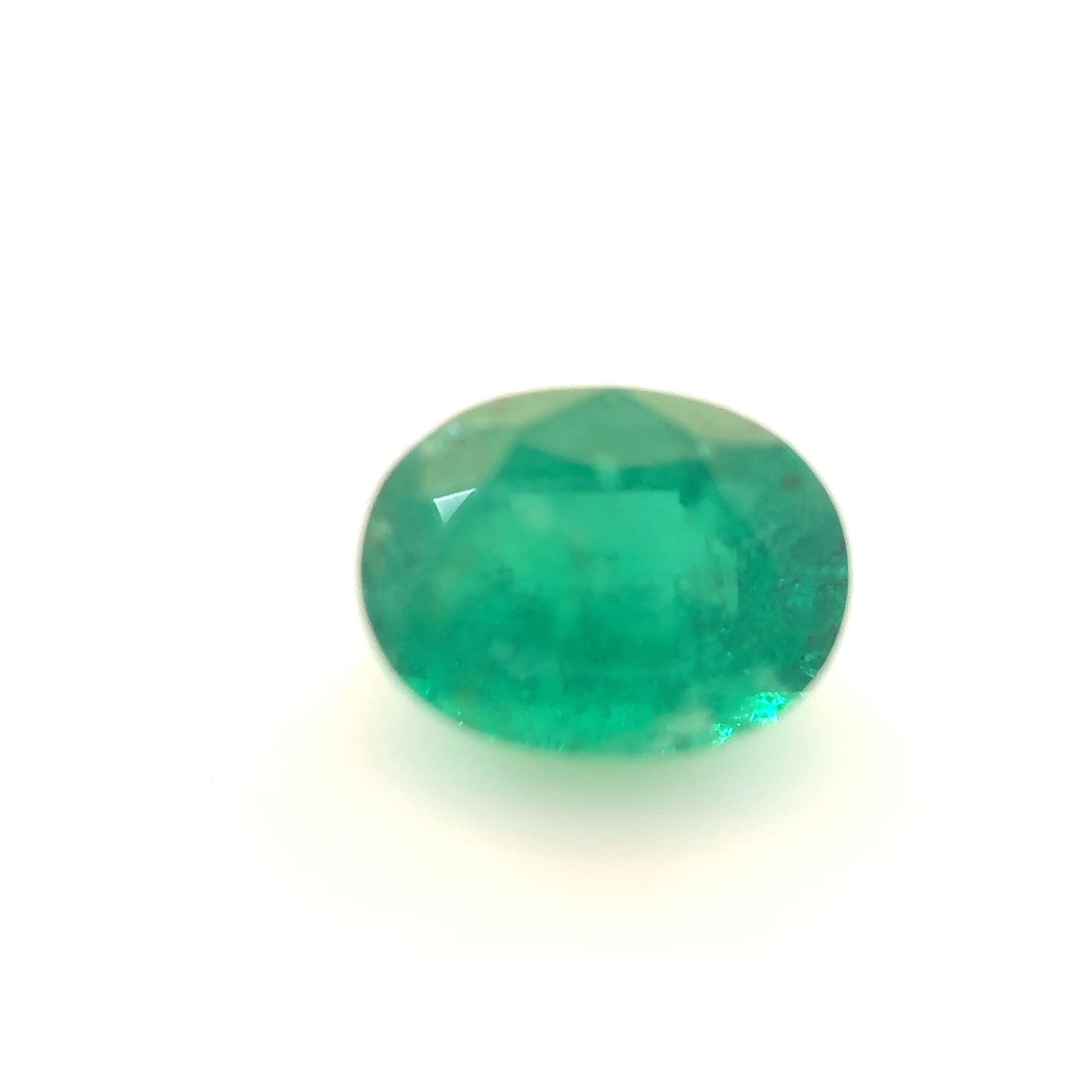 Szmaragd 1,02 ct, zielony, szlif owalny