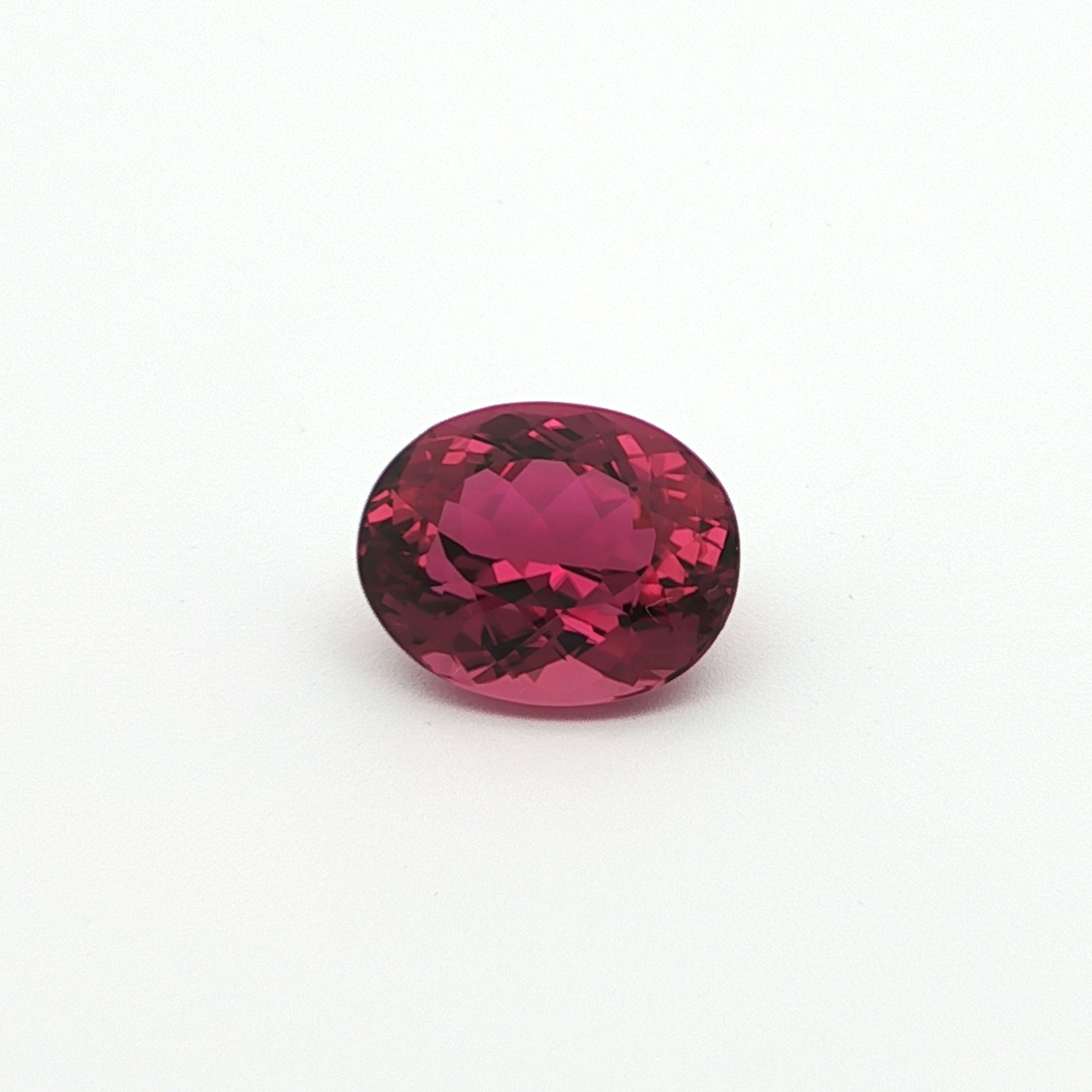 Turmalin 5,55 ct, czerwony, szlif owalny