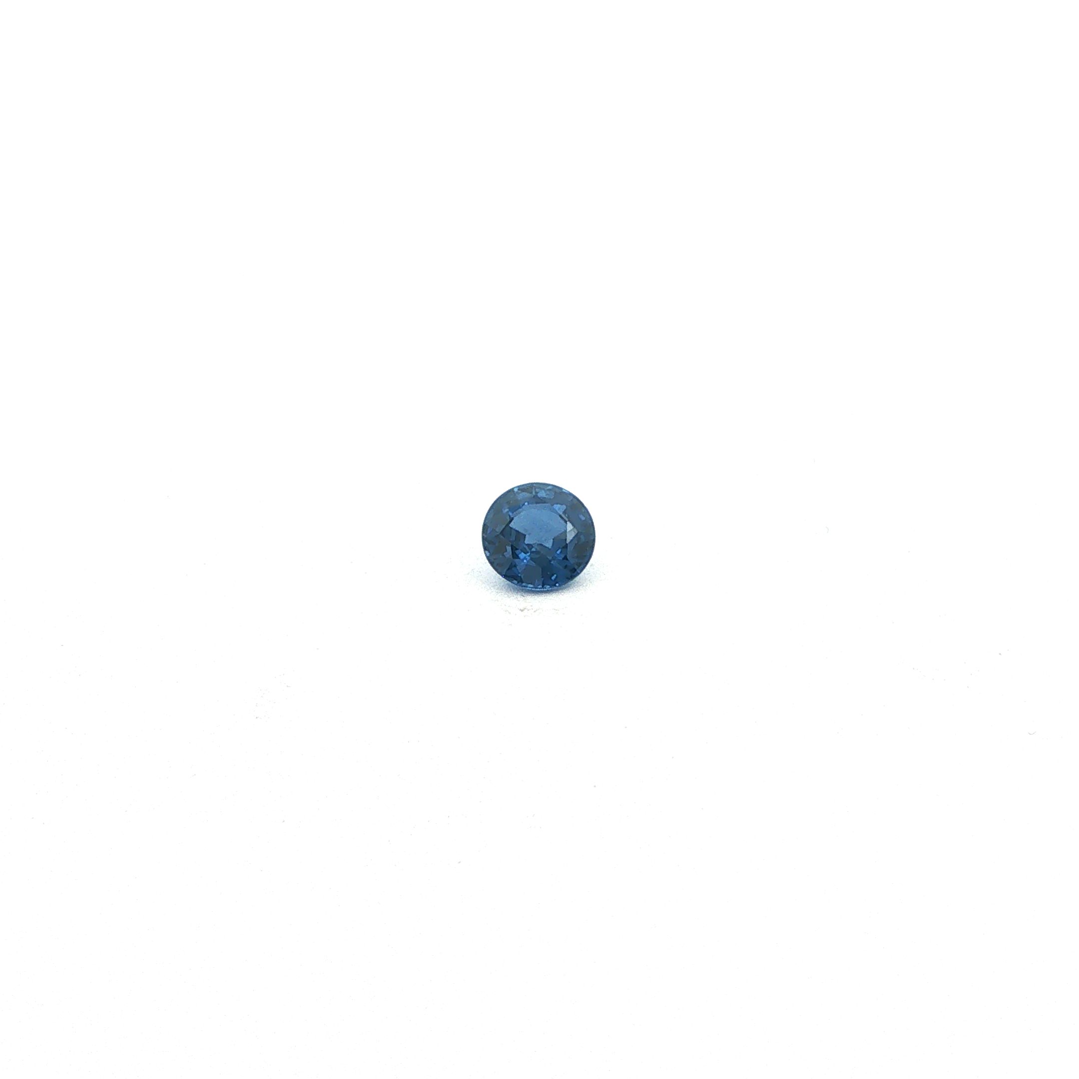0.57 ct Round sapphire