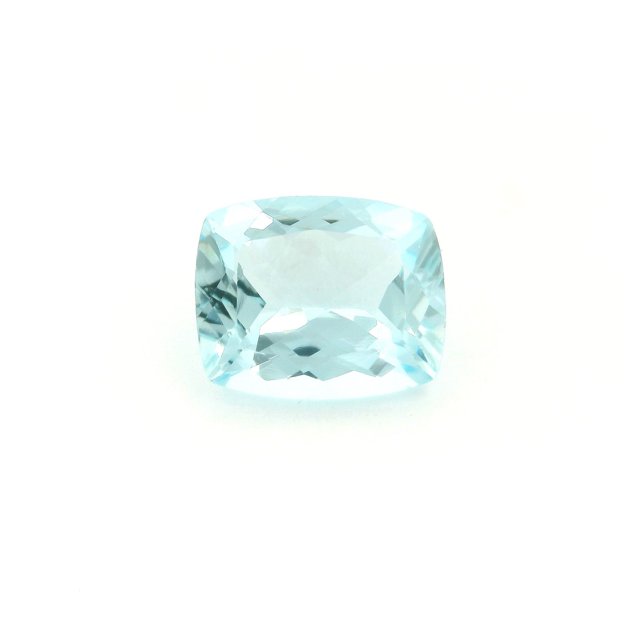 Akwamaryn 3,66 ct, niebieski, szlif cushion