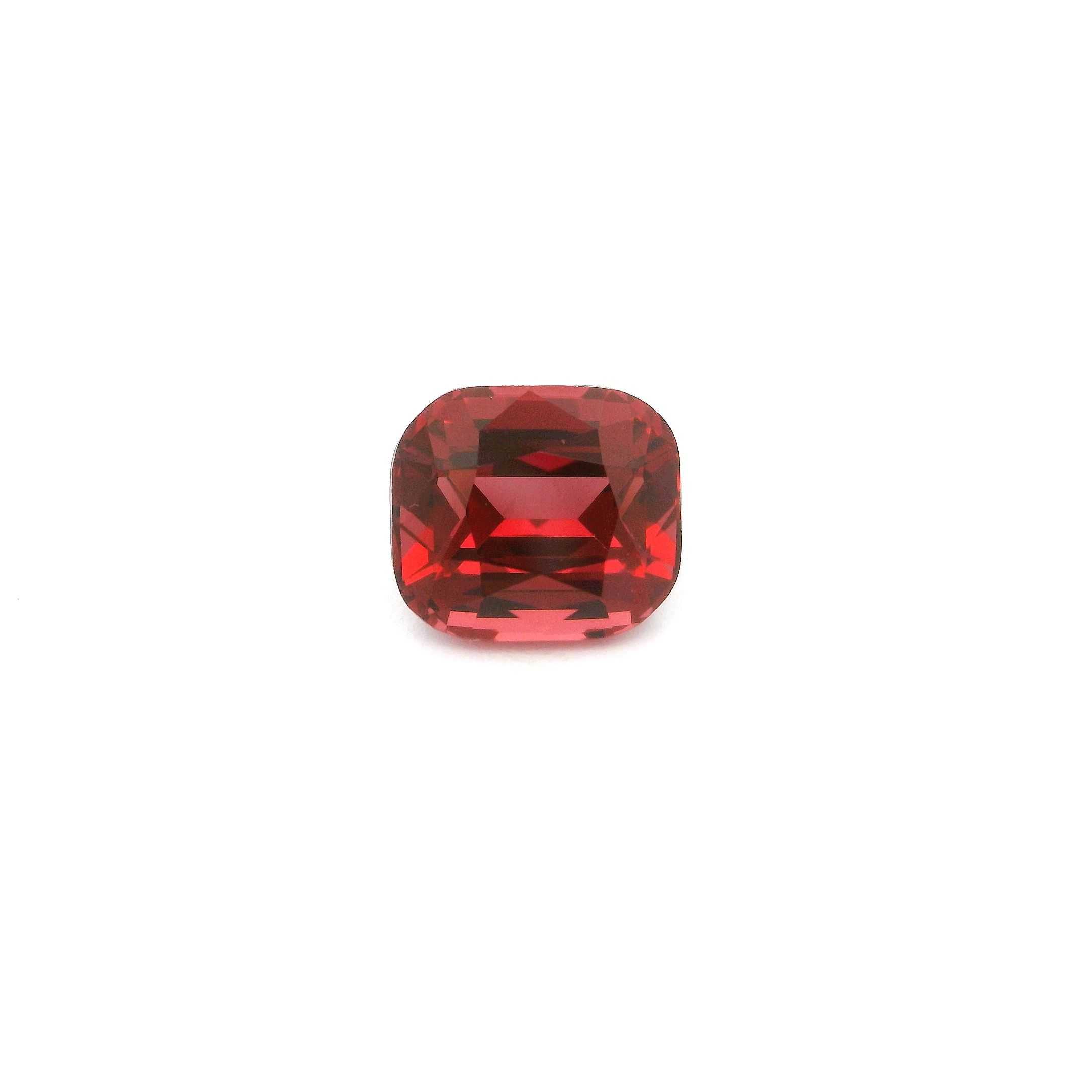 2.32 ct Cushion garnet