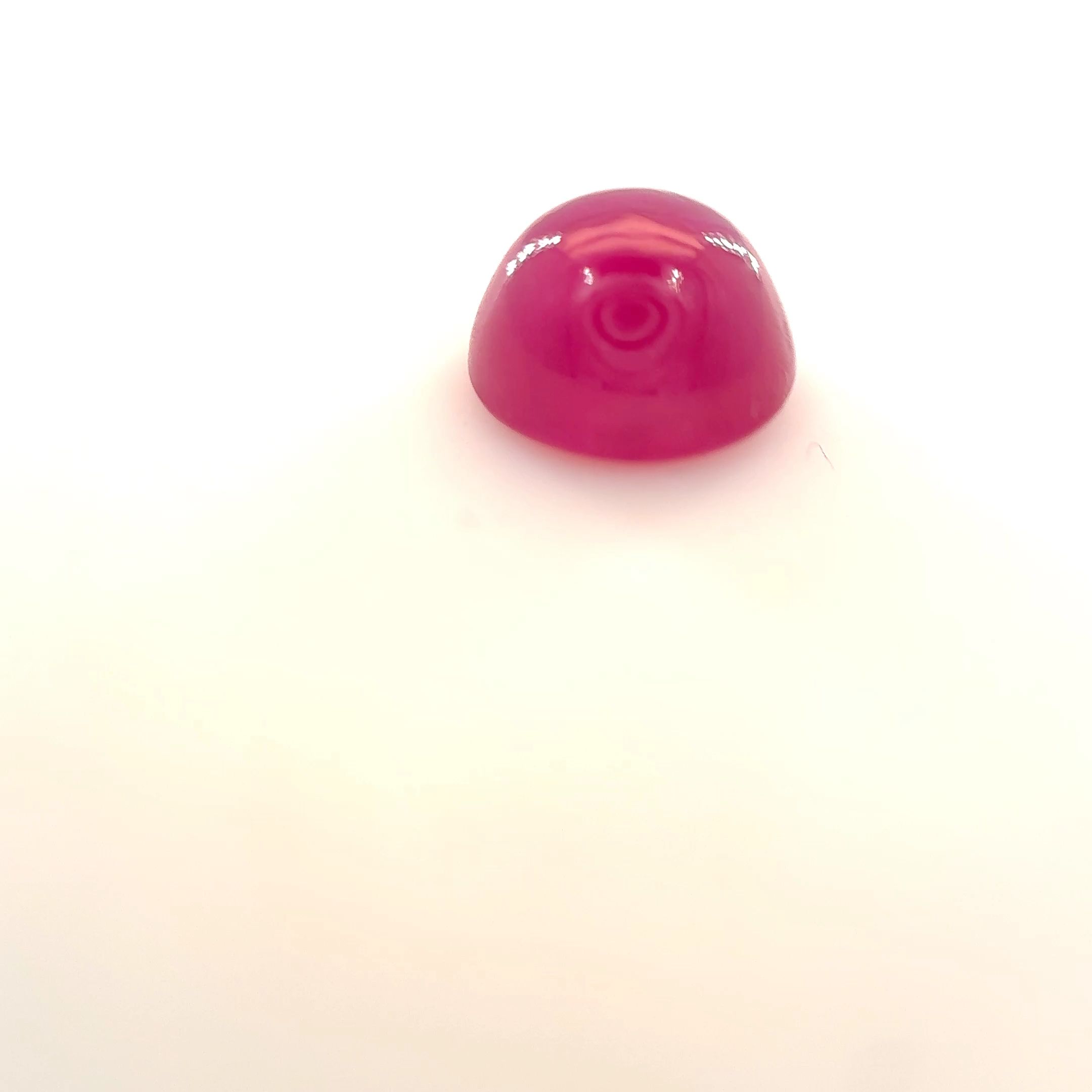 Rubin 1,38 ct, czerwony, kaboszon