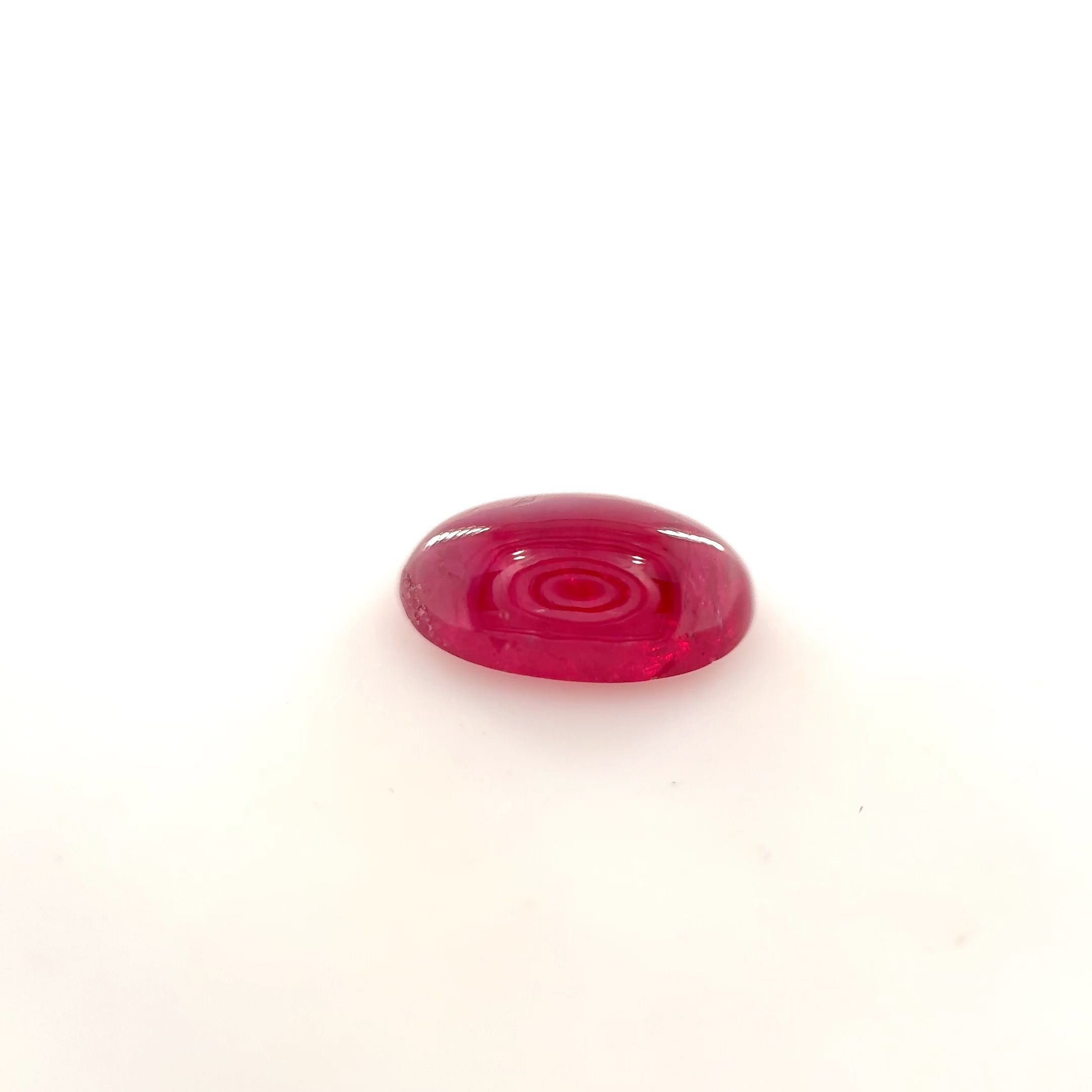 Rubin 1,68 ct, czerwony, kaboszon
