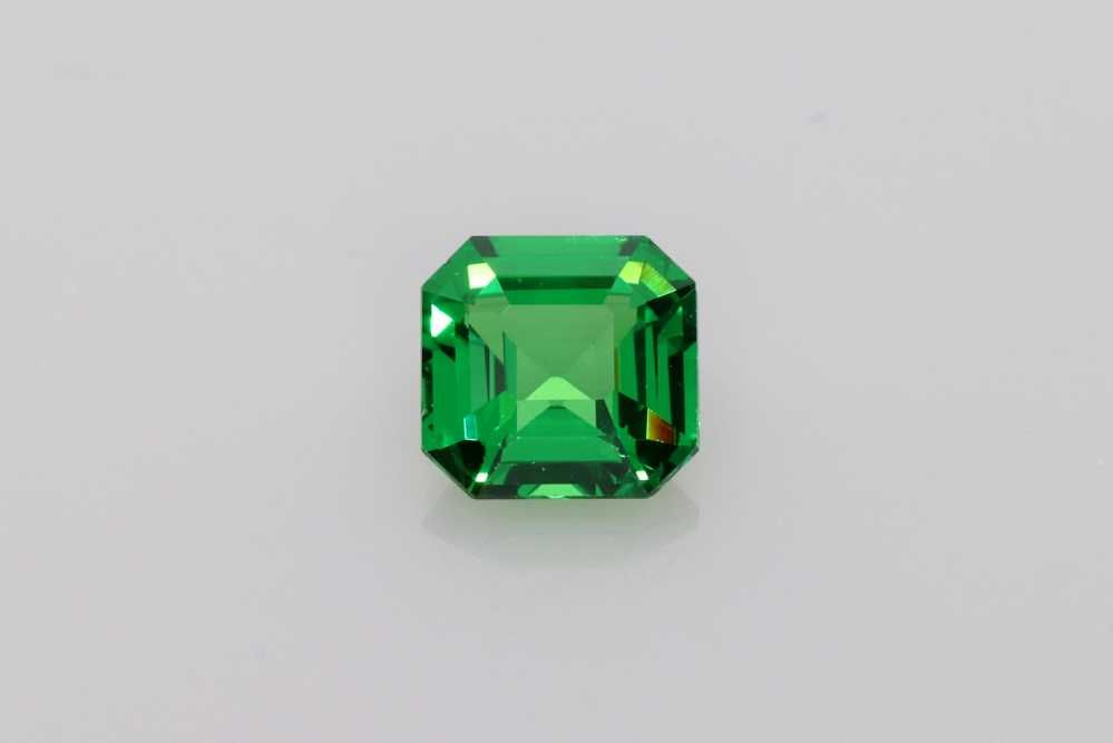 Granat 1,02 ct, zielony, szlif asscher