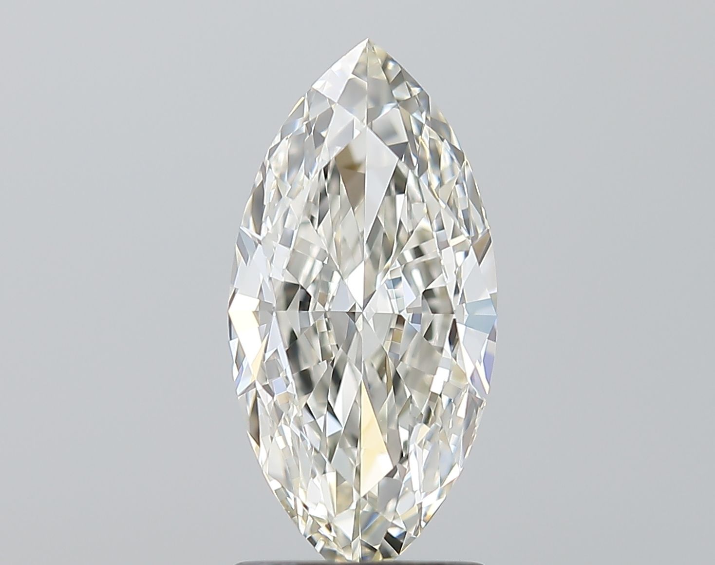 Prírodný diamant markíz,...