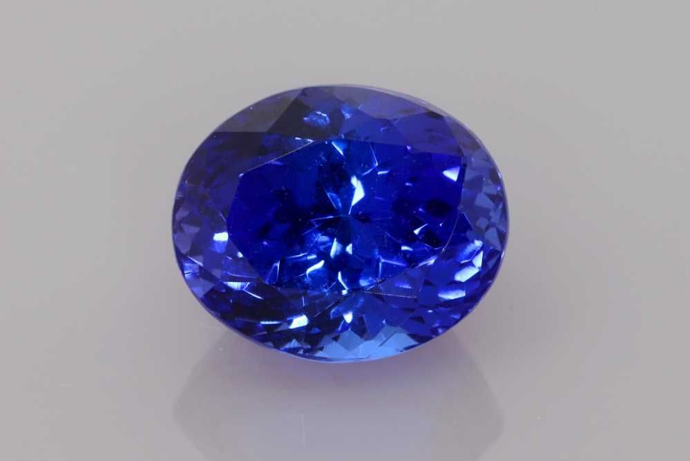 Tanzanit 5,40 ct, niebieski, szlif owalny
