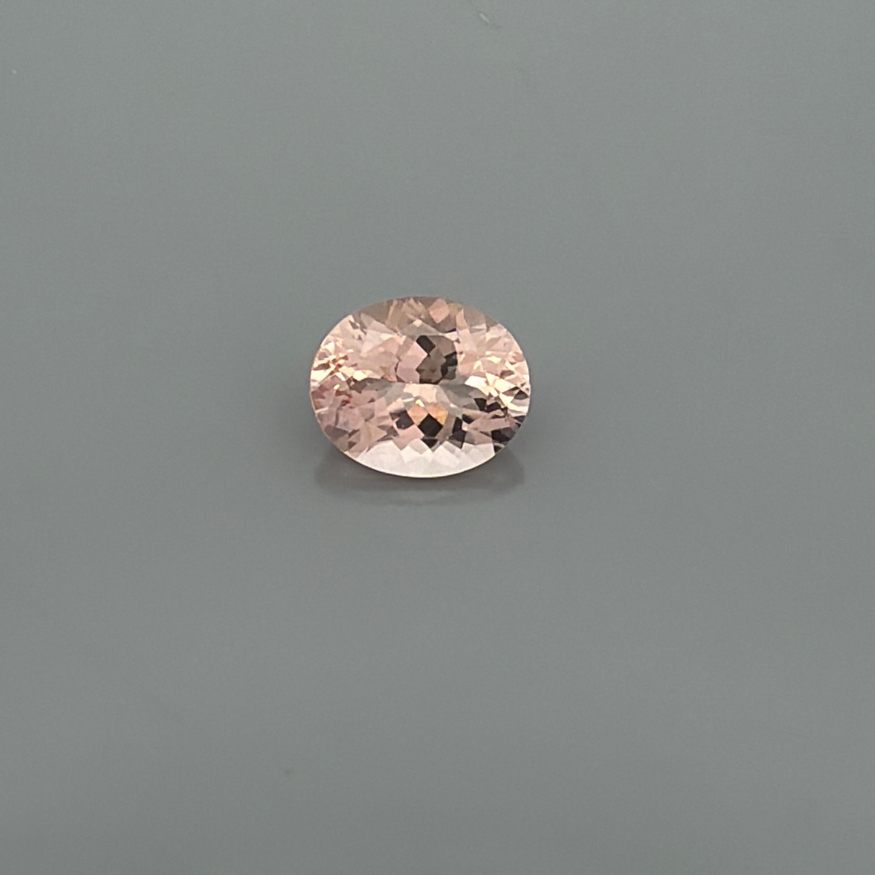 Morganit 3,49 ct, różowy, szlif owalny