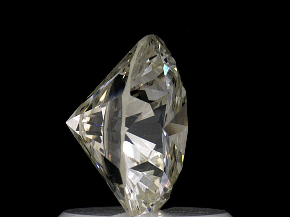 Prírodný diamant briolette,...