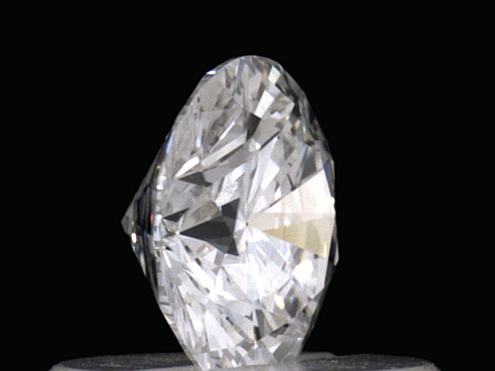 Prírodný diamant briolette,...