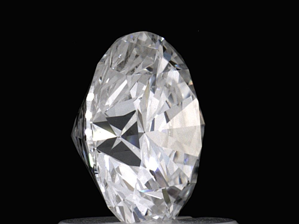 Prírodný diamant briolette,...