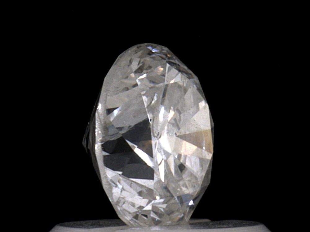 Prírodný diamant briolette,...