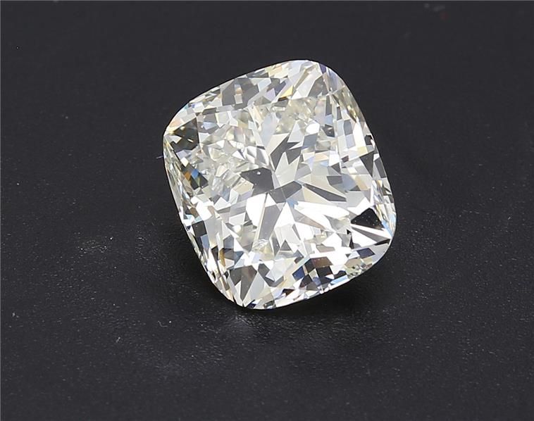 Prírodný diamant okrúhly briliant,... Prírodný diamant okrúhly briliant,...