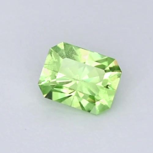 PERIDOT FACETED 3.17ct GREEN light yellowish green SI PAKISTAN NONE
