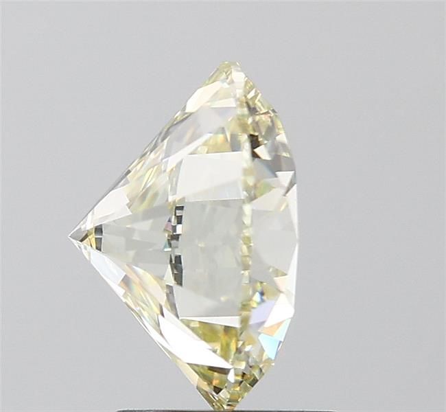 Prírodný diamant okrúhly...