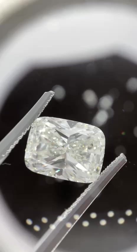 Prírodný diamant cushion,...