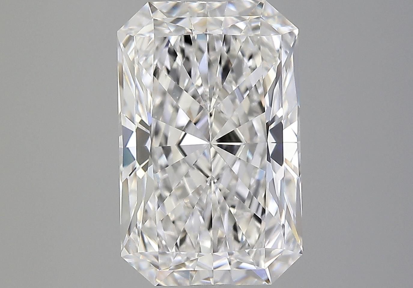 Prírodný diamant radiant,...