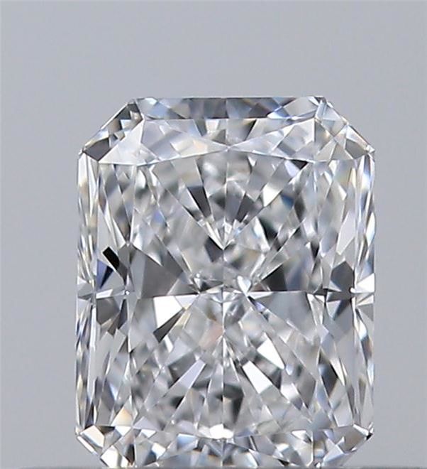 Prírodný diamant radiant,...