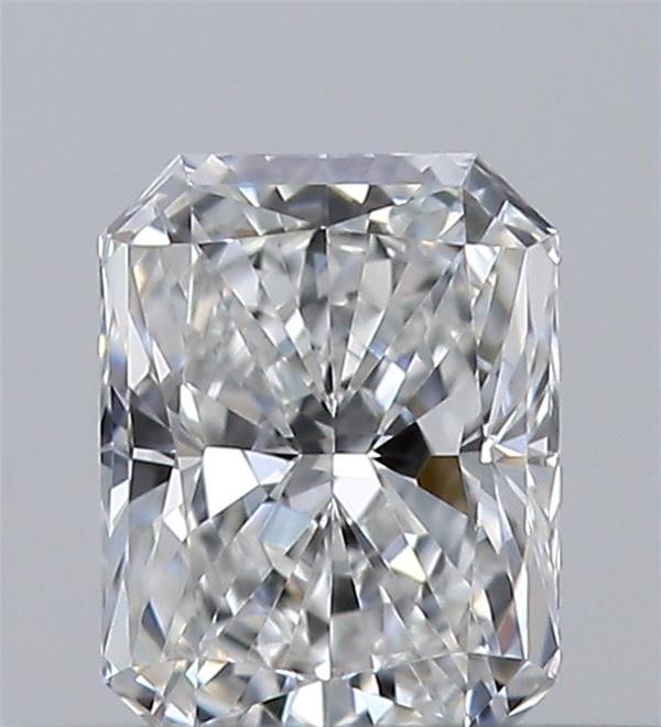 Prírodný diamant radiant,...