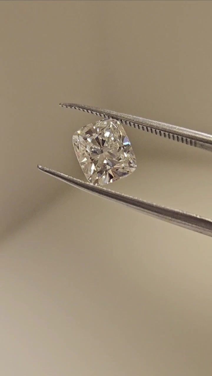 Prírodný diamant cushion,...