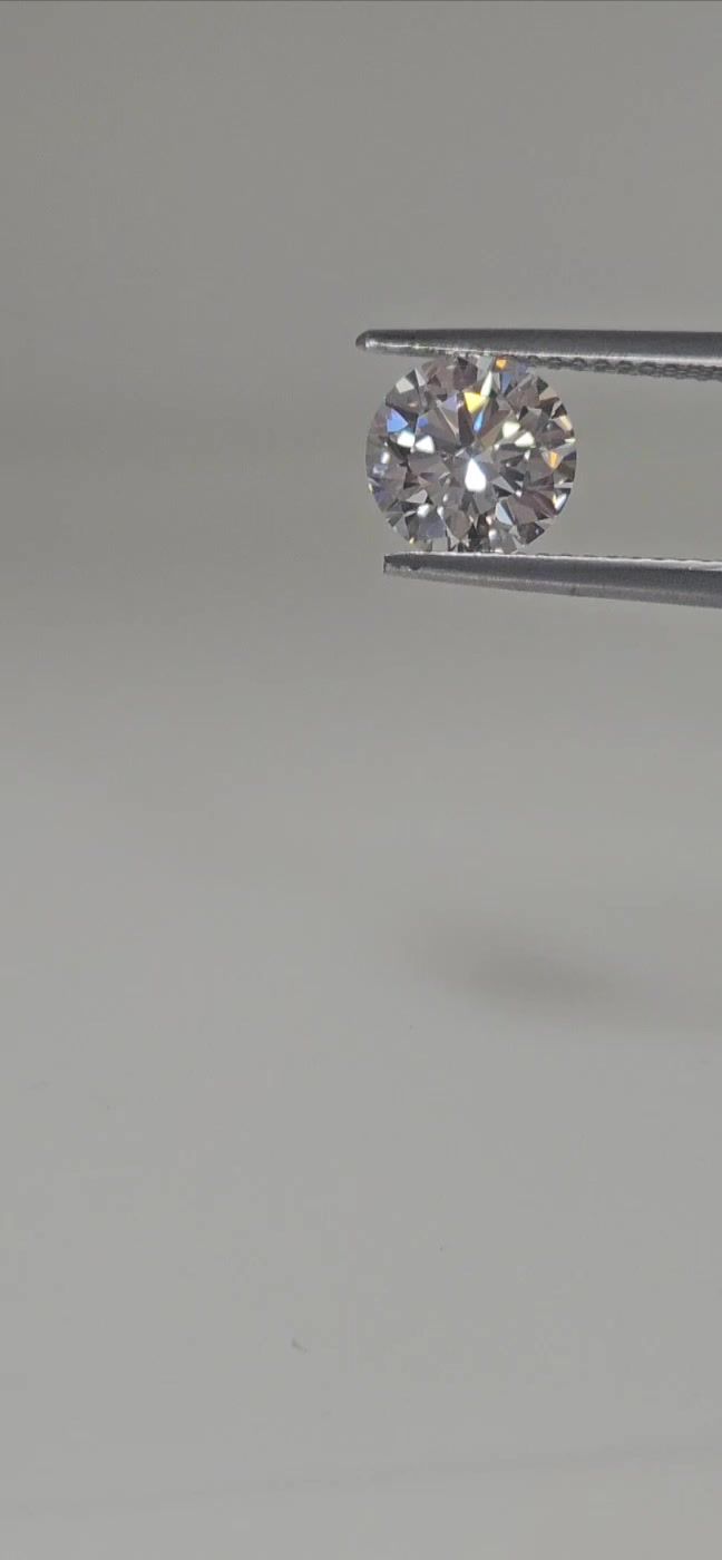 Prírodný diamant okrúhly...