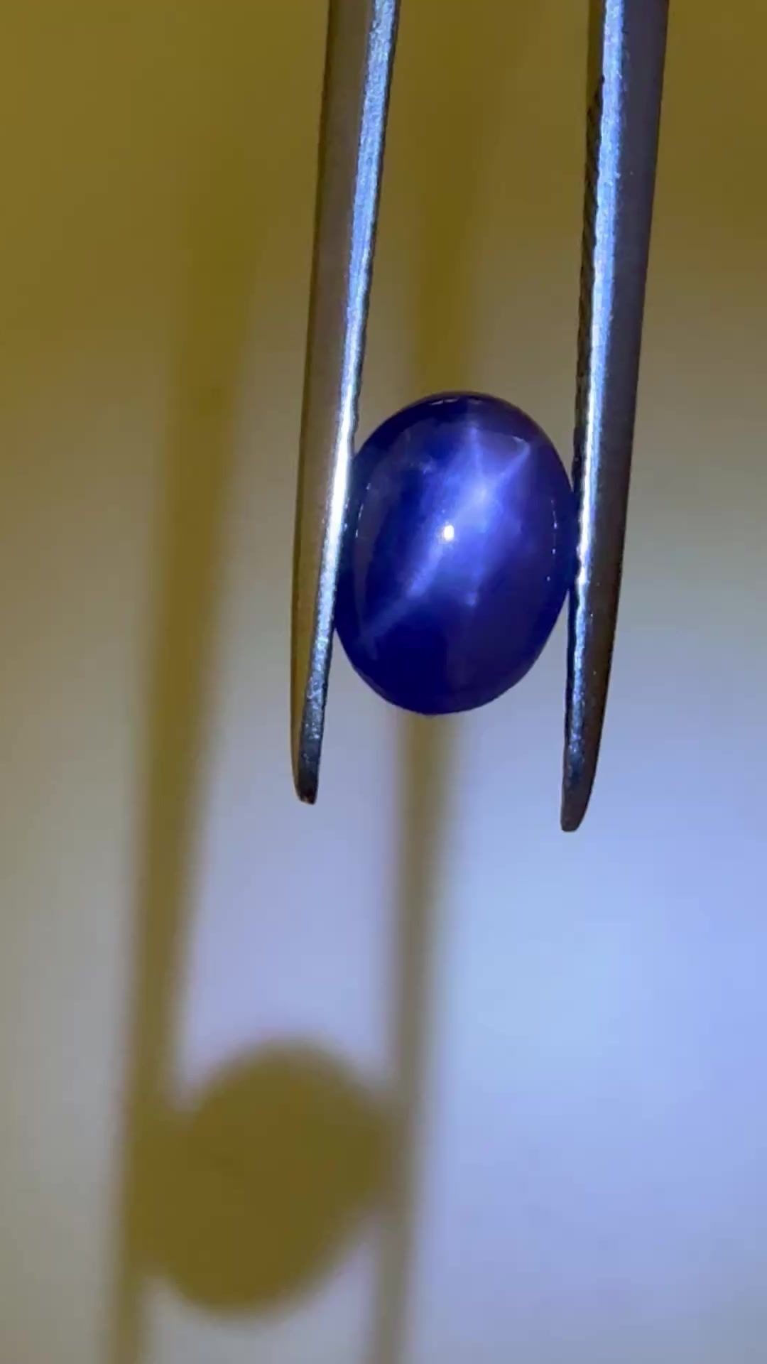 Szafir 1,72 ct, niebieski, kaboszon